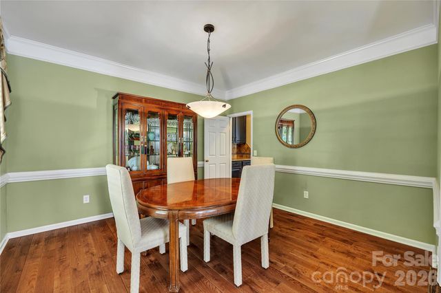 5709 Woodridge Court NW, Concord, NC 28027