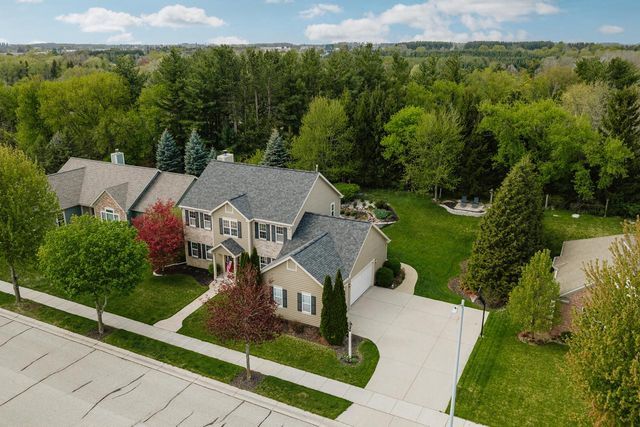 2966 Gateway AVENUE, Hartford, WI 53027