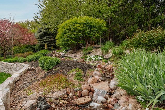 2966 Gateway AVENUE, Hartford, WI 53027