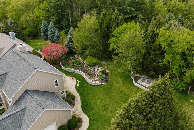 2966 Gateway AVENUE, Hartford, WI 53027