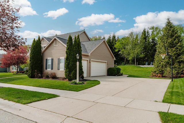2966 Gateway AVENUE, Hartford, WI 53027