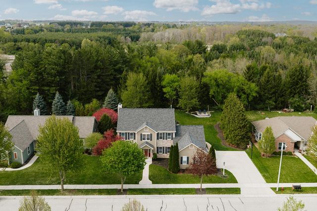 2966 Gateway AVENUE, Hartford, WI 53027