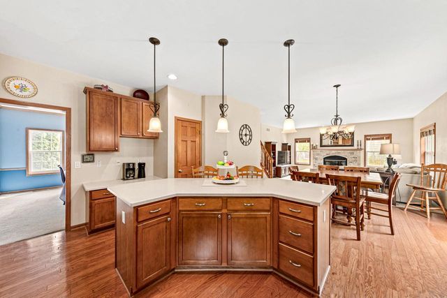 2966 Gateway AVENUE, Hartford, WI 53027