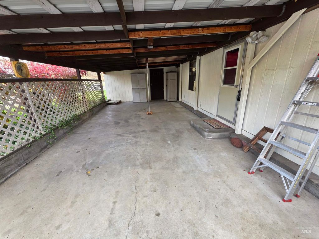 302 Tiffany Ln, Culdesac, ID 83524 photo 3