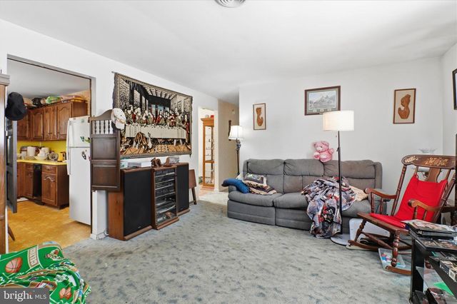 11 HILLYMEDE DR, Hummelstown, PA 17036