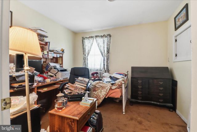 11 HILLYMEDE DR, Hummelstown, PA 17036