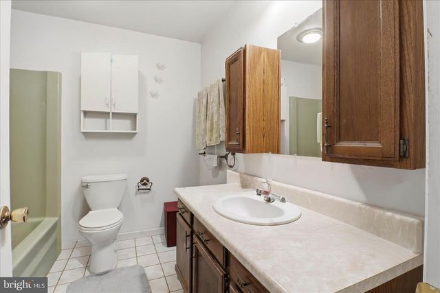 11 HILLYMEDE DR, Hummelstown, PA 17036