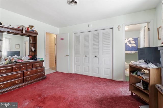 11 HILLYMEDE DR, Hummelstown, PA 17036