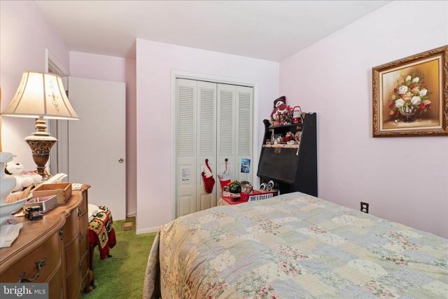 11 HILLYMEDE DR, Hummelstown, PA 17036