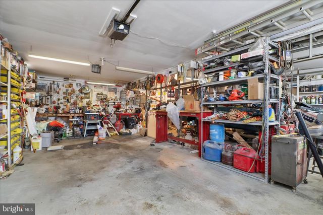 11 HILLYMEDE DR, Hummelstown, PA 17036