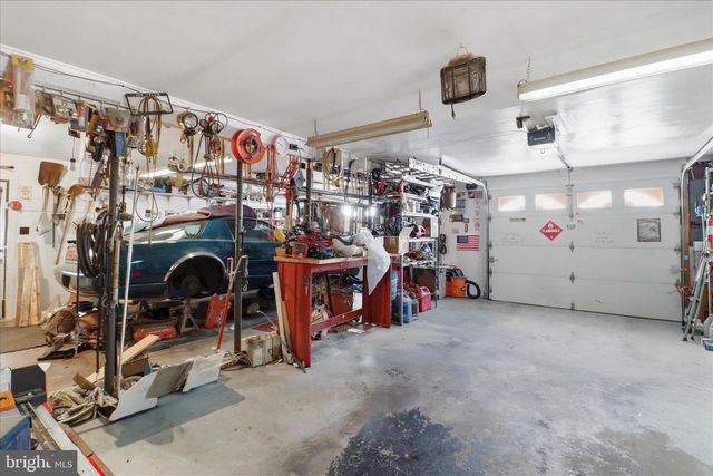 11 HILLYMEDE DR, Hummelstown, PA 17036