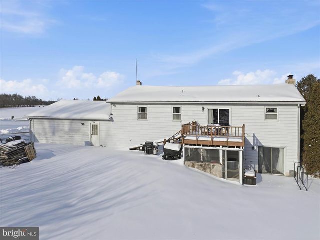 11 HILLYMEDE DR, Hummelstown, PA 17036