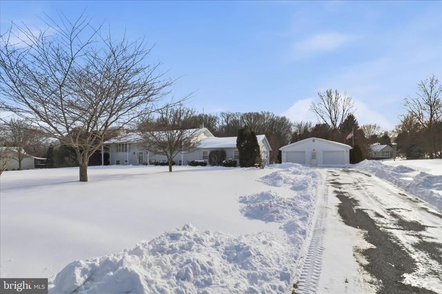 11 HILLYMEDE DR, Hummelstown, PA 17036