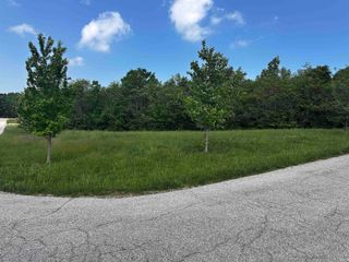 7084 S National Point Road, Bloomington, IN 47403