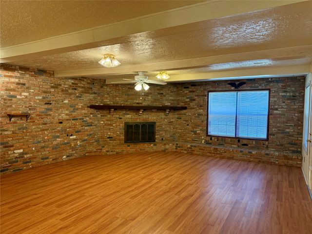 505 S San Jacinto Street, Whitney, TX 76692