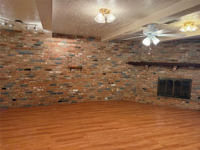 505 S San Jacinto Street, Whitney, TX 76692