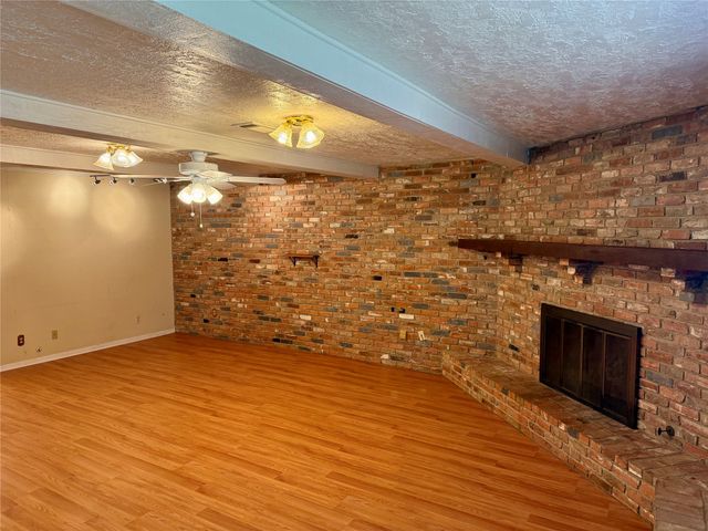 505 S San Jacinto Street, Whitney, TX 76692