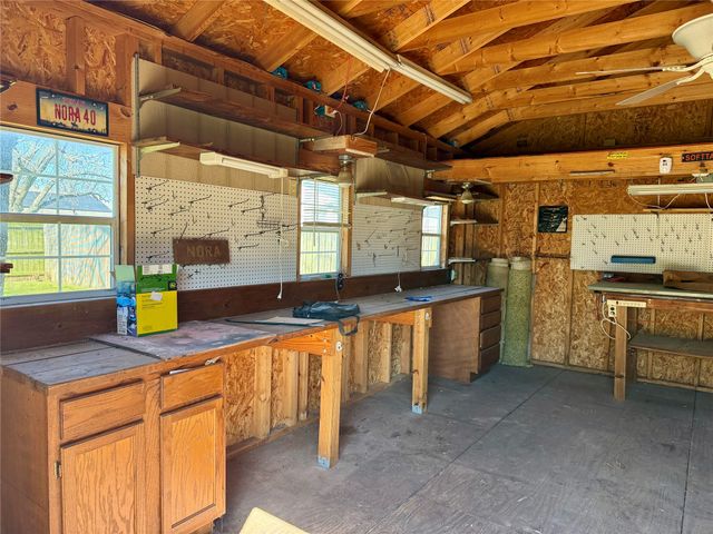 505 S San Jacinto Street, Whitney, TX 76692