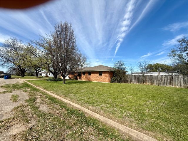 505 S San Jacinto Street, Whitney, TX 76692