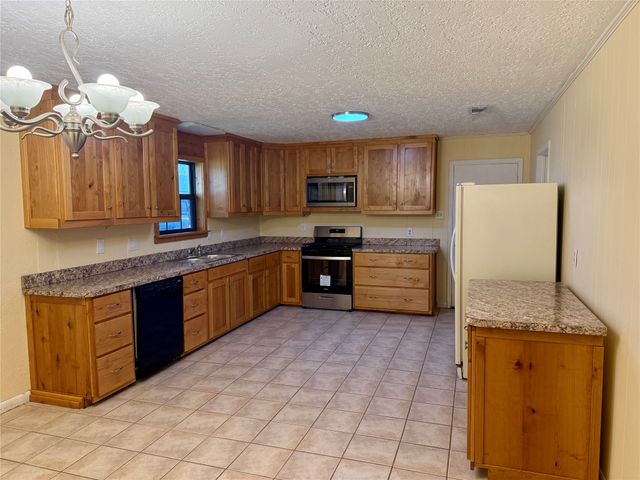 505 S San Jacinto Street, Whitney, TX 76692