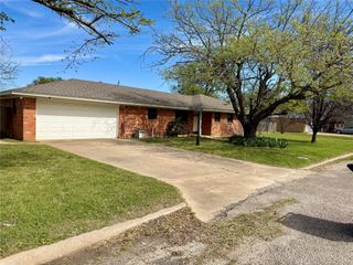 505 S San Jacinto Street, Whitney, TX 76692