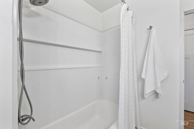 2802 S Inglewood Road, Boise, ID 83705