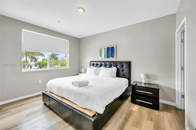 170 NW 158th St 7, Miami, FL 33169