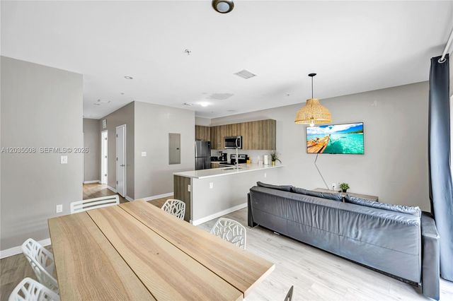 170 NW 158th St 7, Miami, FL 33169