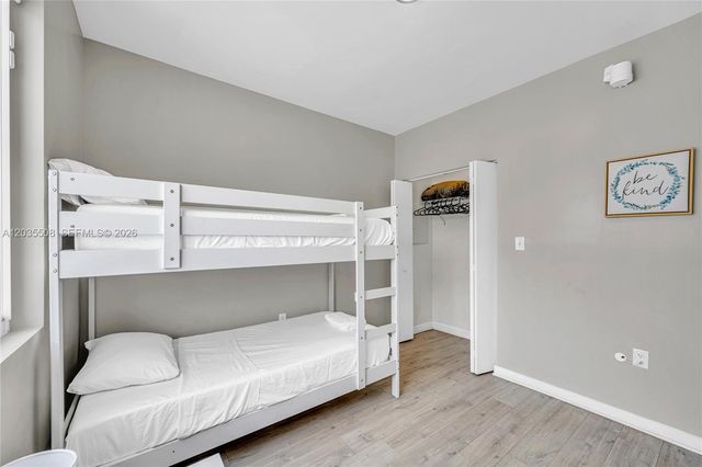 170 NW 158th St 7, Miami, FL 33169