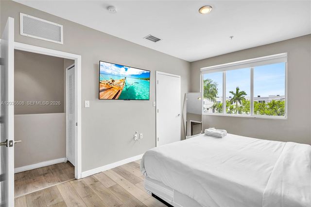 170 NW 158th St 7, Miami, FL 33169