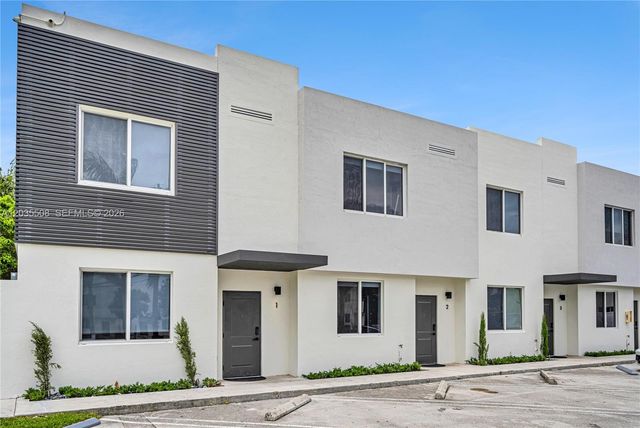 170 NW 158th St 7, Miami, FL 33169