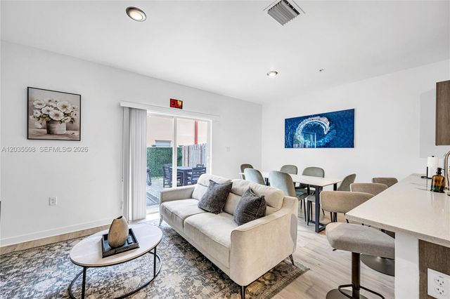170 NW 158th St 7, Miami, FL 33169