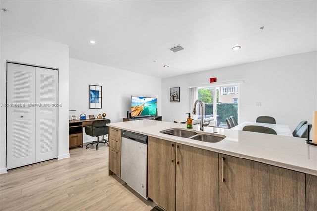 170 NW 158th St 7, Miami, FL 33169