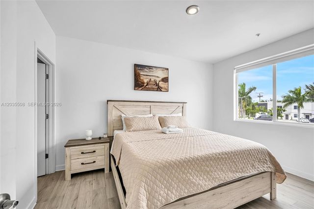 170 NW 158th St 7, Miami, FL 33169