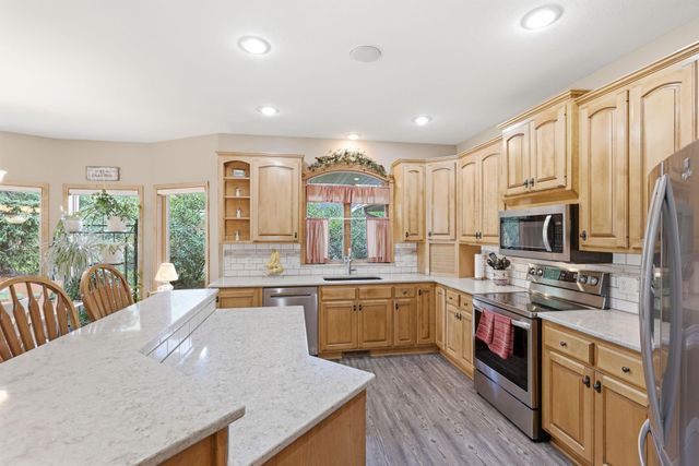 2311 Golf View Drive, River Falls, WI 54022