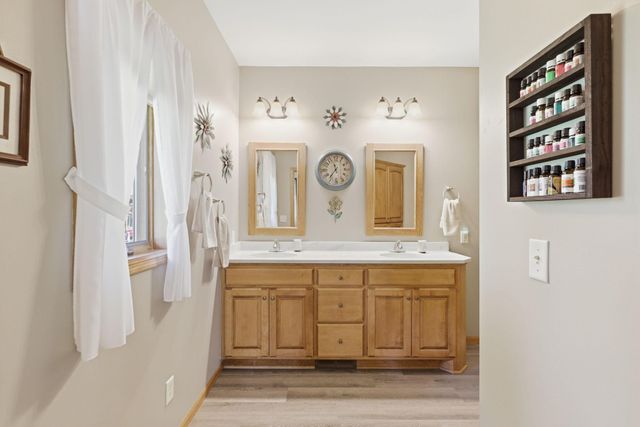 2311 Golf View Drive, River Falls, WI 54022