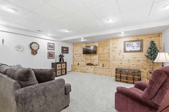 2311 Golf View Drive, River Falls, WI 54022