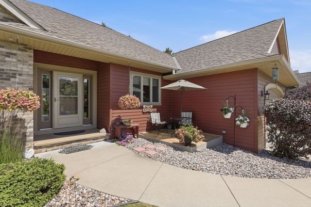 2311 Golf View Drive, River Falls, WI 54022