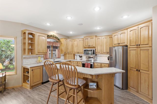 2311 Golf View Drive, River Falls, WI 54022