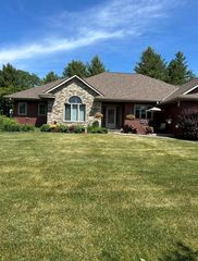 2311 Golf View Drive, River Falls, WI 54022