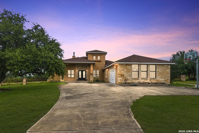 951 Private Road 3702, San Antonio, TX 78253