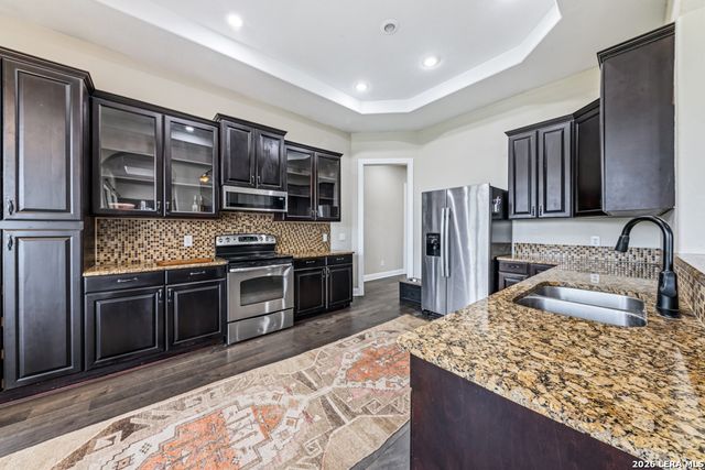 951 Private Road 3702, San Antonio, TX 78253
