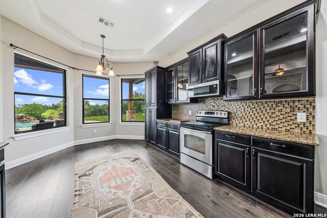 951 Private Road 3702, San Antonio, TX 78253