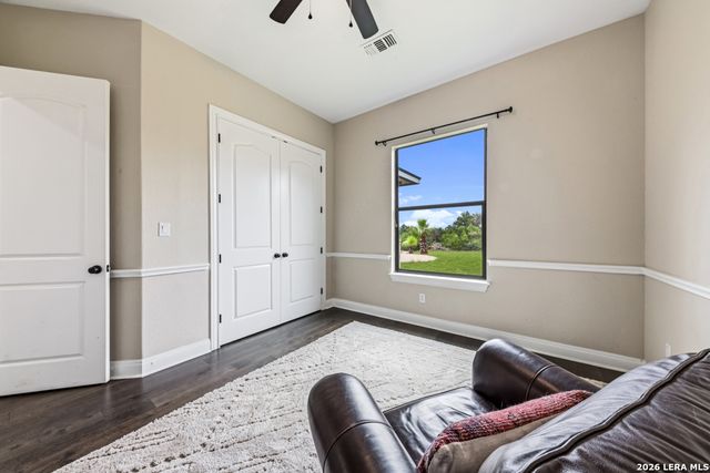 951 Private Road 3702, San Antonio, TX 78253