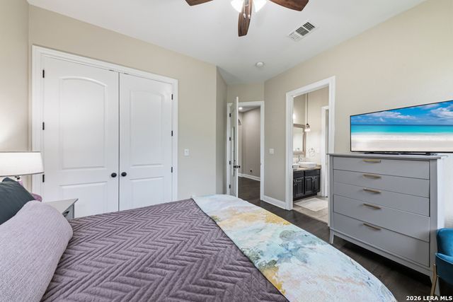 951 Private Road 3702, San Antonio, TX 78253