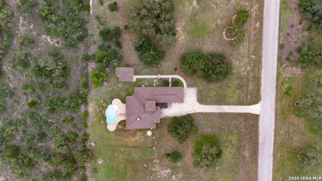 951 Private Road 3702, San Antonio, TX 78253