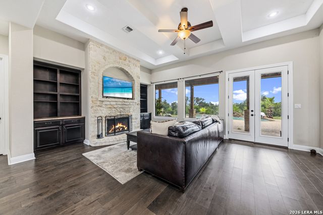 951 Private Road 3702, San Antonio, TX 78253