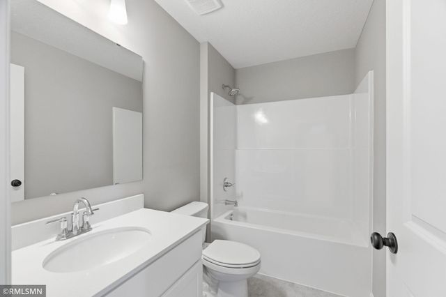 4482 223rd Street W, Farmington, MN 55024