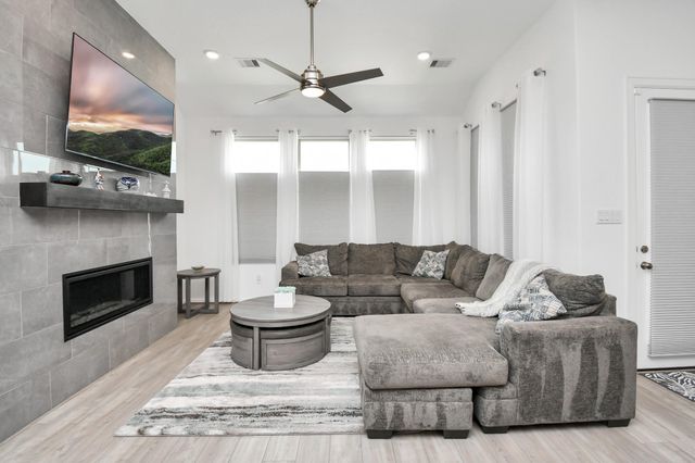 1354 Knollbridge Point Lane, Pinehurst, TX 77362