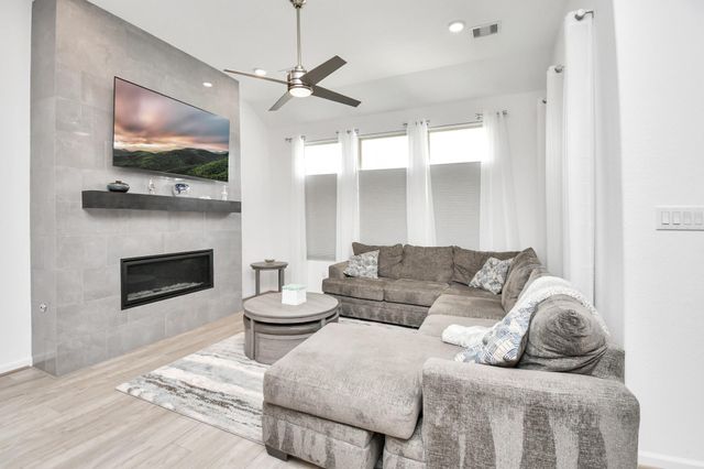 1354 Knollbridge Point Lane, Pinehurst, TX 77362